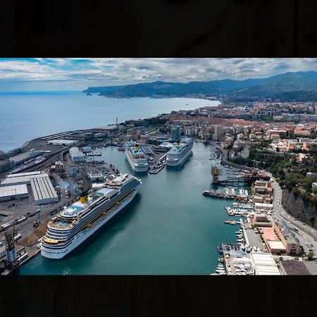 شقة Il Talismano-In Citta -Vicino Al Mare سافونا المظهر الخارجي الصورة